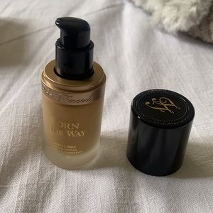 Too Faced Born This Way Foundation (Ivory)